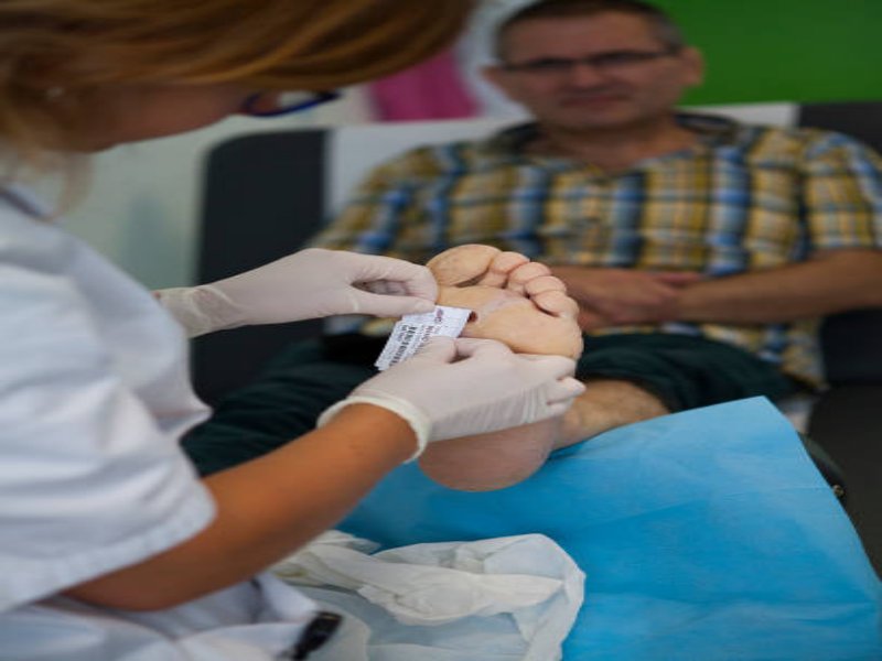 درمان زخم دیابتی در منزل | گیشا + مرزداران + اعزام 30 دقیقه ای متخصص زخم